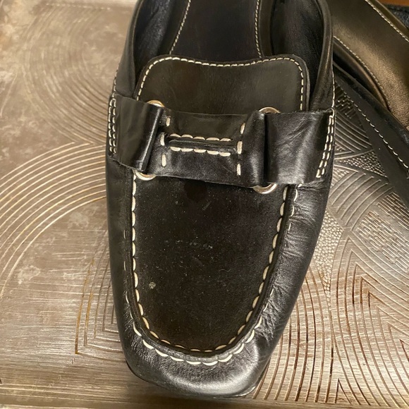 Black leather Cole Haan loafer mules with contrast stitching - Picture 2 of 7